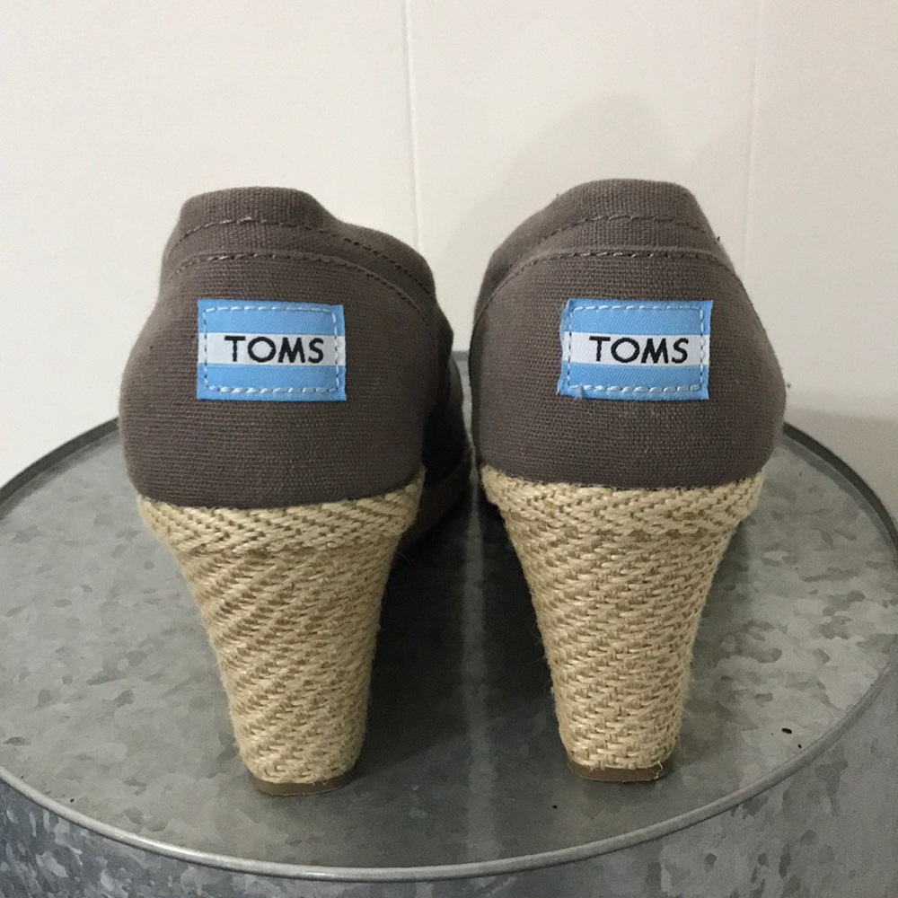 TOMS Open Toe Wedges - Picture 4 of 7